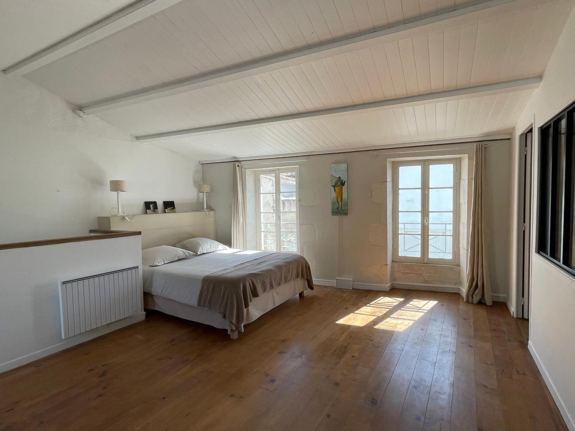 Fenetre Sur Cour Apartment La Flotte